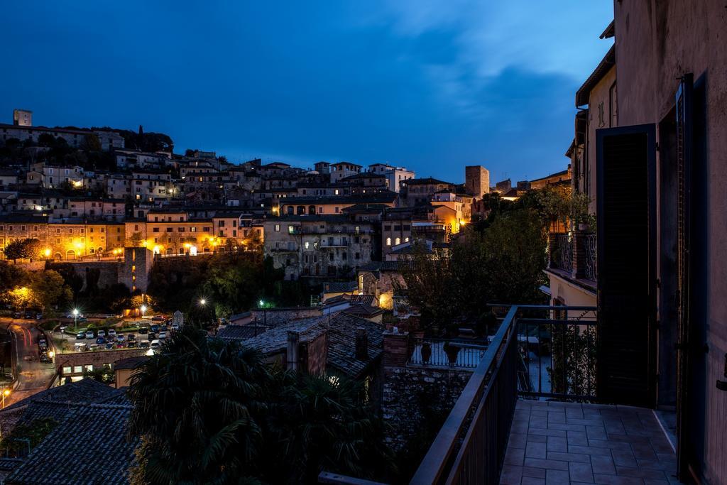 Narni Charm Apartment Phòng bức ảnh